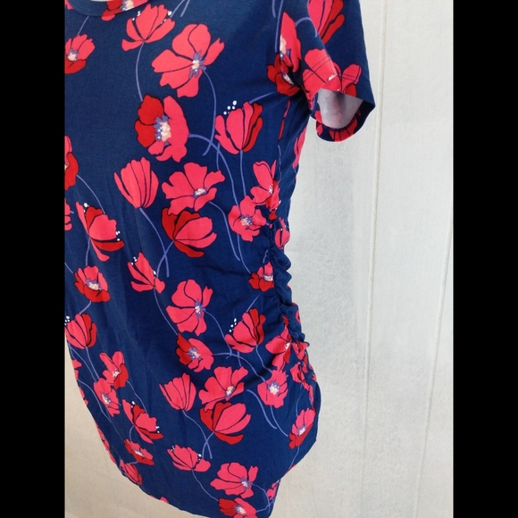 NWT MARKET AND SPRUCE maternity short sleeve top - Picture 6 of 6